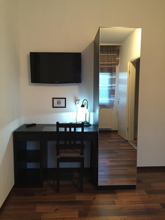 Hotel Engel Waldbronn Room photo